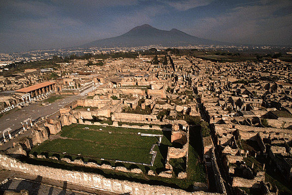 Visit Pompeii archaeological site